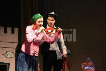 Grupul Școlar Nr. 1 Câmpulung: Spitalu’ 9 și Connect-R, invitați speciali în „Lumea Bobocilor”