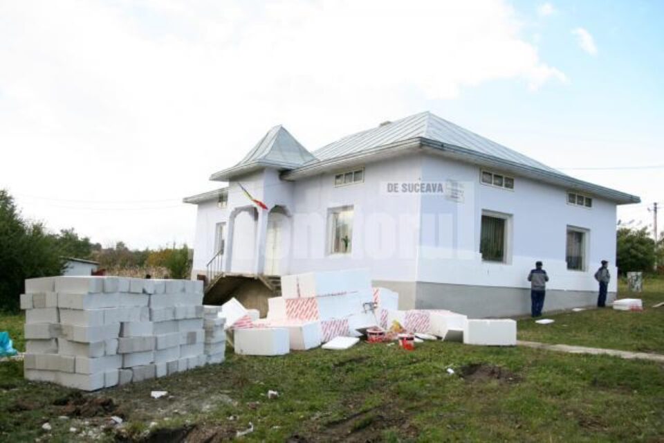 Școala din Sălăgeni va fi modernizată cu fondurile donate de fundația din Belgia