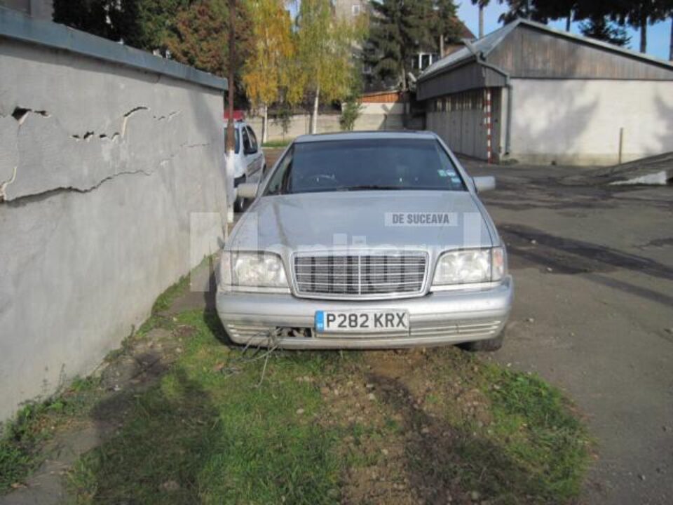 Autoturismul Mercedes 280S a fost indisponibilizat la sediul Poliției Rădăuți Autoturismul Mercedes 280S a fost indisponibilizat la sediul Poliției Rădăuți