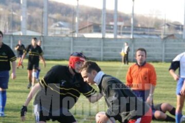Sucevenii au ieșit cam șifonați din partidele de rugby cu vecinii din Iași