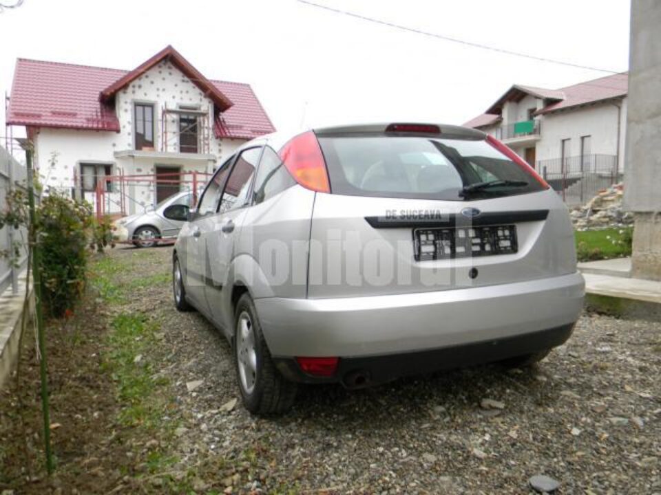 Mașina marca Ford Focus, cu care Gheorghe Ciornei nu mai poate circula