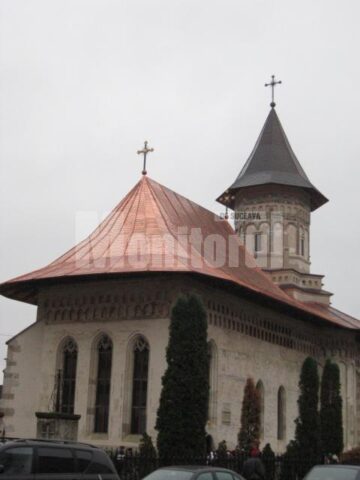 Slujbă arhierească: Arhiepiscopul Tomisului și Arhiepiscopul Sucevei, prezenți ieri la hramul Bisericii „Sf. Dumitru”