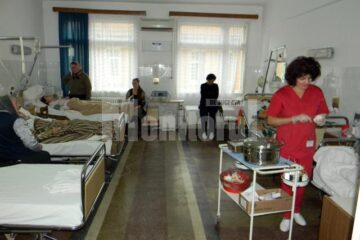 Aparținătorii pot intra inclusiv în secțiile cu reguli stricte pentru persoane străine, cum ar fi Terapia Intensivă