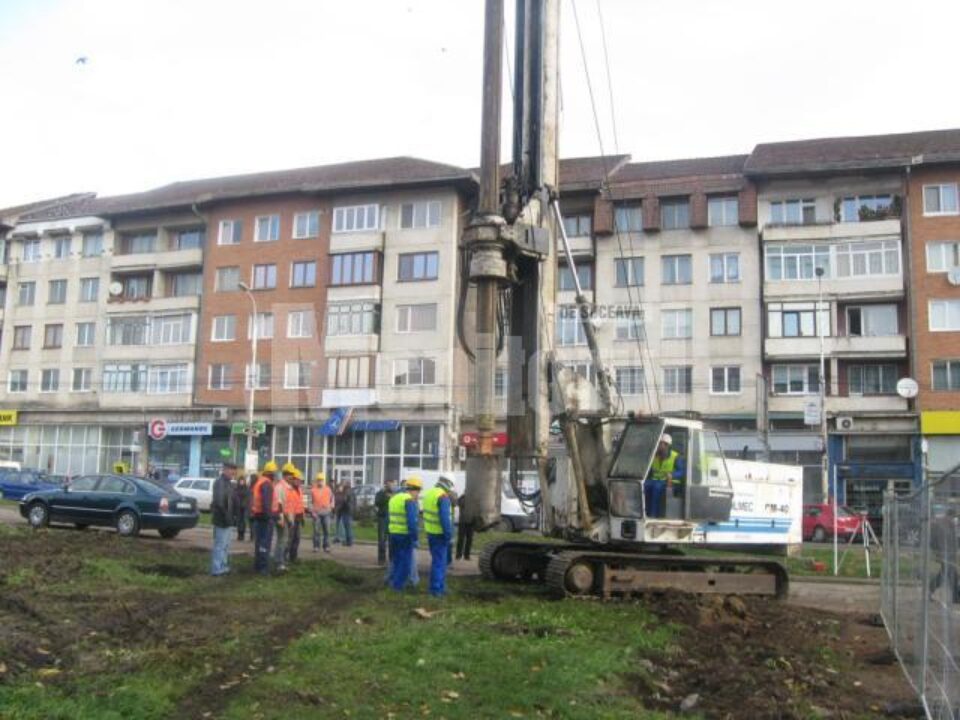 Ieri dimineață a fost dat startul construirii primelor două parcări subterane din județ