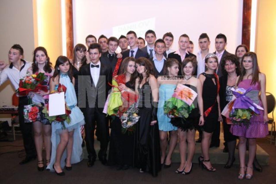 Cei mai frumoși boboci de la Colegiul „Alexandru cel Bun” din Gura Humorului