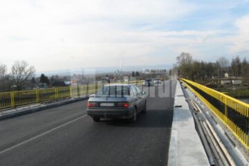 Podul rutier de pe DN 17 A de peste râul Suceava care face legătura între Rădăuți și Siret a fost redeschis circulației rutiere