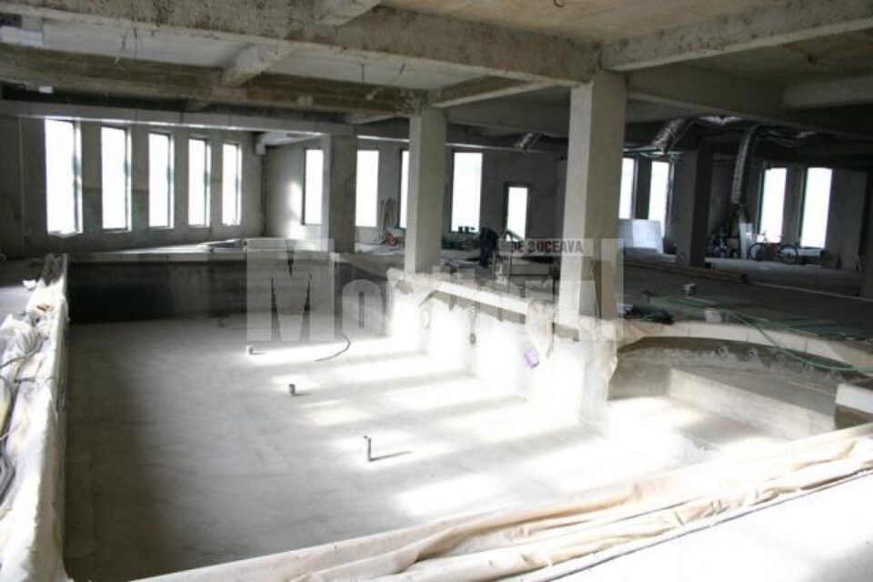 Piscina pentru adulți din centrul spa