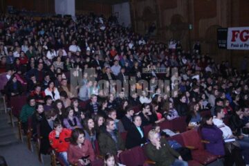 Balul Bobocilor: Petrecere ca-n Bucovina în „bătătura” Colegiului de Artă din Suceava