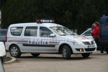 Pierdut în trafic: Loganul Poliției, lăsat tot mai des în urmă de mașinile contrabandiștilor