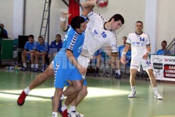 Handbal: Universitatea II a pierdut la limită derbiul seriei