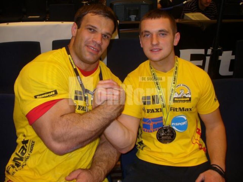 Chipreanov (dreapta) a obținut un rezultat remarcabil la Campionatele Mondiale