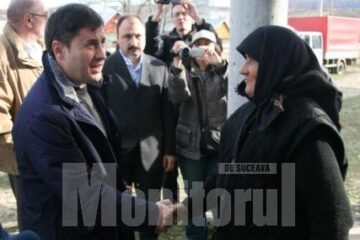 Inspecție: Ministrul de interne a vizitat casele pentru sinistrați de la Șerbăuți, Dărmănești și Grănicești