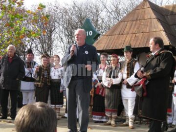 Alexandru Arșinel și Vladimir Găitan le-au vorbit bucureștenilor despre Bucovina