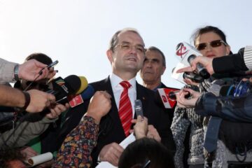 Boc: Decizia Tribunalului Vâlcea privind reducerea salariilor va fi atacată, dar nu poate opri legea. Foto: MEDIAFAX