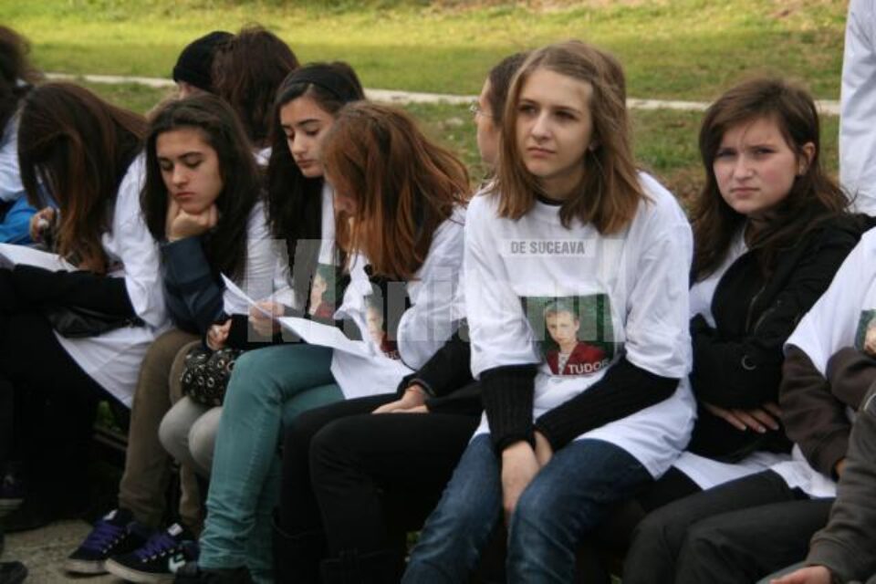 Durere, regrete și tăcere deplină, așa a fost condus Tudor pe ultimul drum