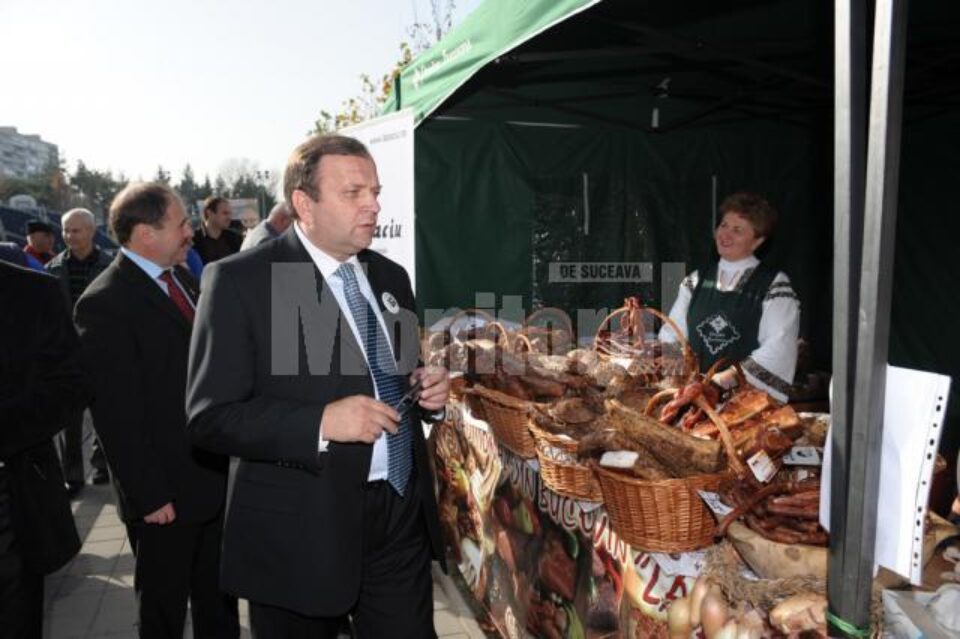 La Târgul „Produs în Bucovina” organizat în capitală s-au vândut peste 17 tone de produse din carne