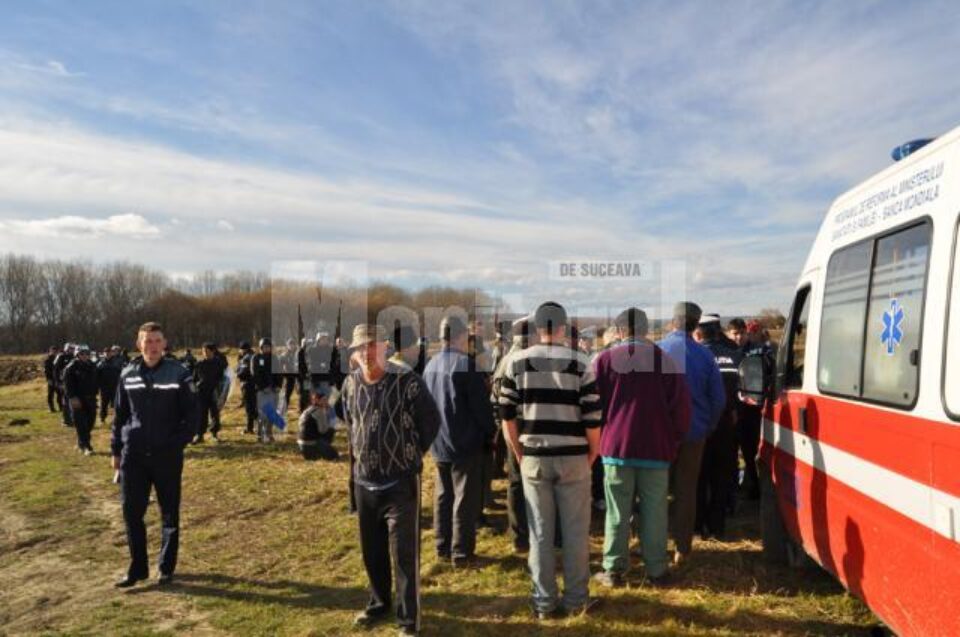 În bătaie au fost implicate în jur de o sută de persoane, încăierarea soldându-se cu 11 răniți. Foto: Monitorul de Botoșani