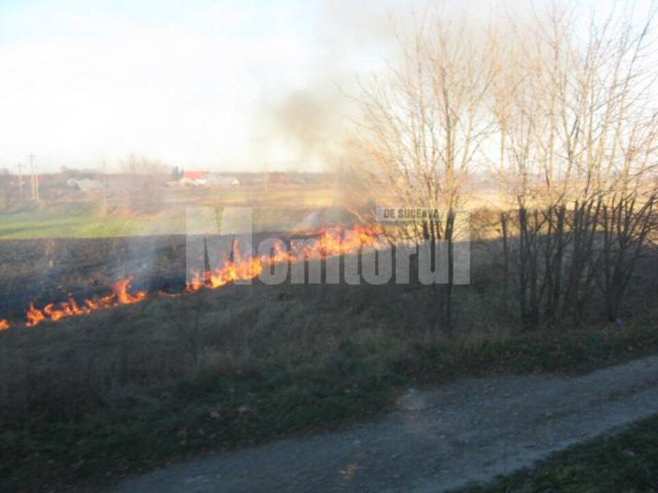 Incendiul a izbucnit din cauza folosirii focului deschis, lăsat nesupravegheat