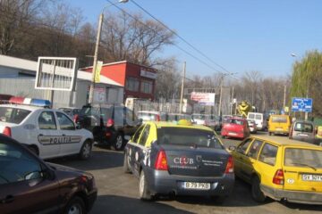 Așa se circula ieri la prânz pe strada Traian Vuia