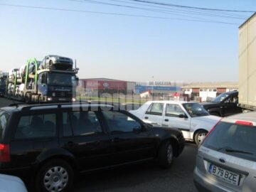 Trafic blocat in intersectia de sub pasarela CFR