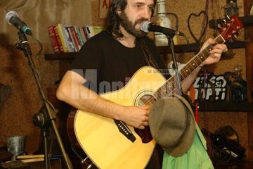 Adrian Beznă va fi gazda fiecărei seri de folk din cadrul festivalului