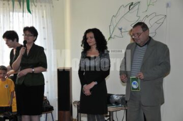 Directoarea Dorina Vieriu si oficialii prezenti