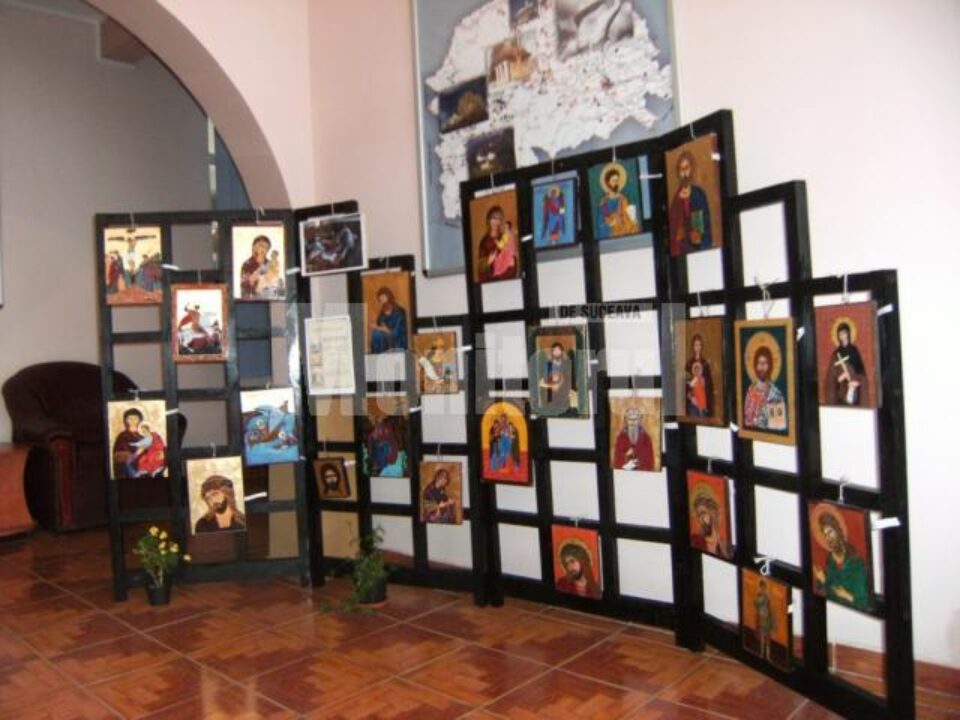 Cultural: Expoziție de icoane, la Eco-Școala nr. 10 Suceava