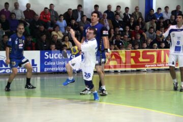 Handbal: Sucevenii i-au chinuit serios pe campioni