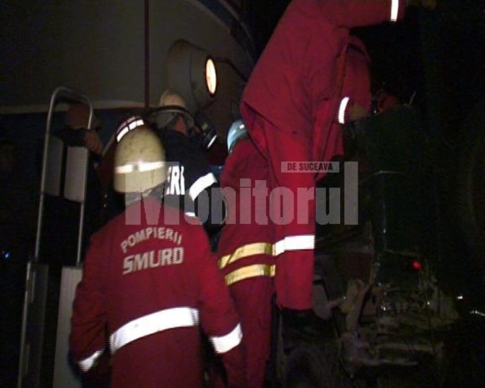 Drama unei familii: Femeia moartă, soțul și fiul în spital, după două accidente rutiere