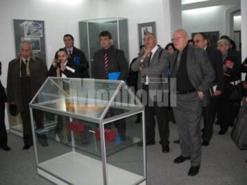 Participanți la deschiderea expoziției