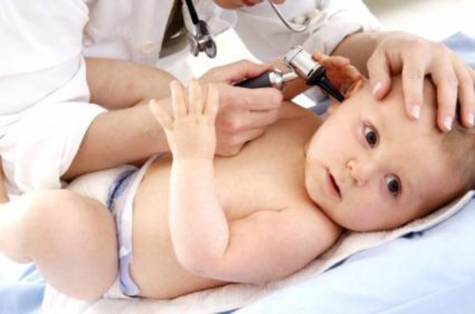 Avertizare: Otita medie, boală care netratată poate duce la scăderea auzului, afectează trei din patru copii