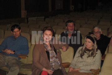 Protagoniștii spectacolului Poveste de dragoste, în premieră pe scena suceveană