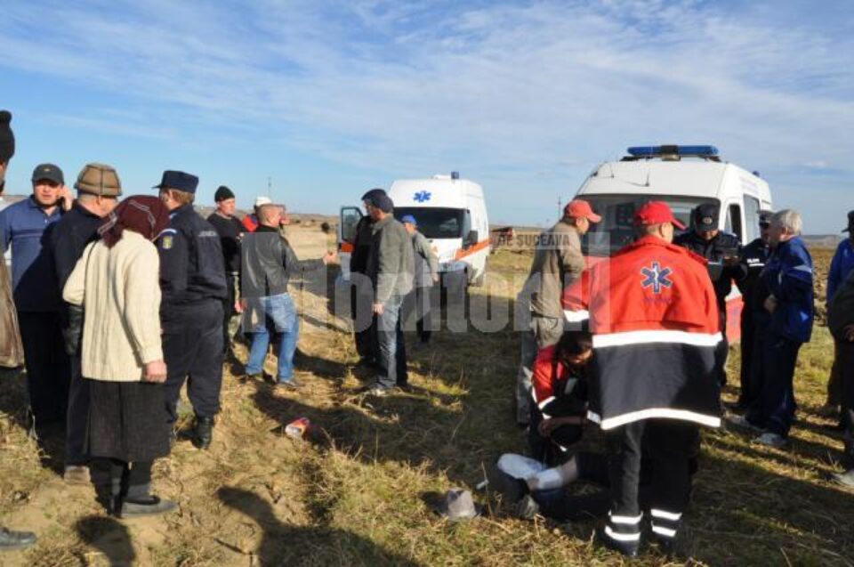 Primul conflict de pe ogoarele din Vârfu Câmpului s-a soldat cu spitalizarea a zece persoane. Foto: Monitorul de Botoșani