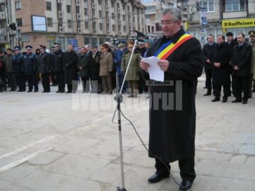 Ceremonie: Omagiu eroilor și aprecieri pentru intelighenția românească, de Ziua Națională