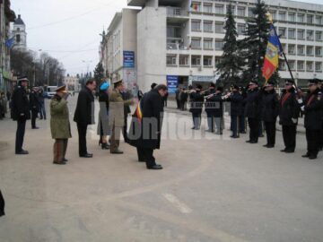 Ceremonie: Omagiu eroilor și aprecieri pentru intelighenția românească, de Ziua Națională