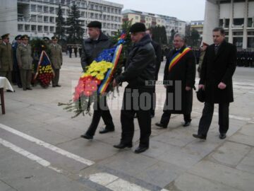 Ceremonie: Omagiu eroilor și aprecieri pentru intelighenția românească, de Ziua Națională
