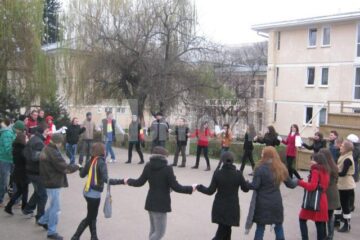 Studenții au dansat Hora Unirii