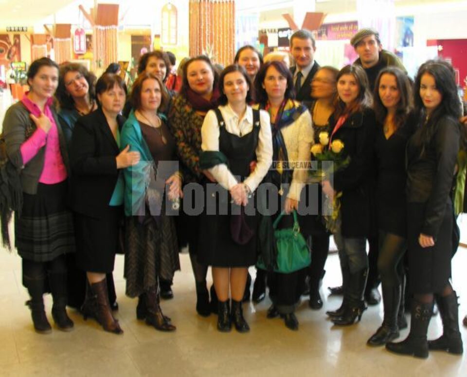 Artiștii plastici expozanți