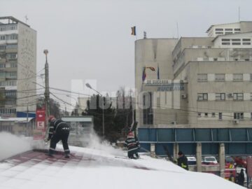 Incendiu: Flăcări pe stadionul Areni, la sediul AJF