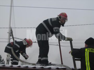 Incendiu: Flăcări pe stadionul Areni, la sediul AJF