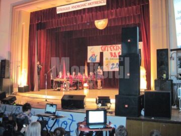 Balul Bobocilor: Entertainment de calitate cu bobocii de la Colegiul „Andronic Motrescu” Rădăuți