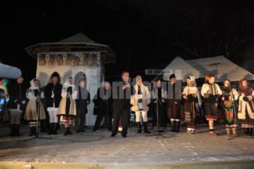 Sărbători de iarnă: Crăciunul în Bucovina a început cu darurile lui Moș Nicolae pentru copii