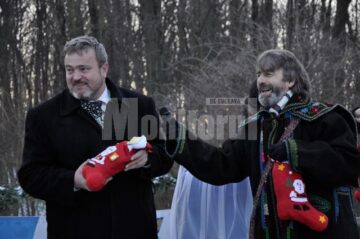 Sărbători de iarnă: Crăciunul în Bucovina a început cu darurile lui Moș Nicolae pentru copii