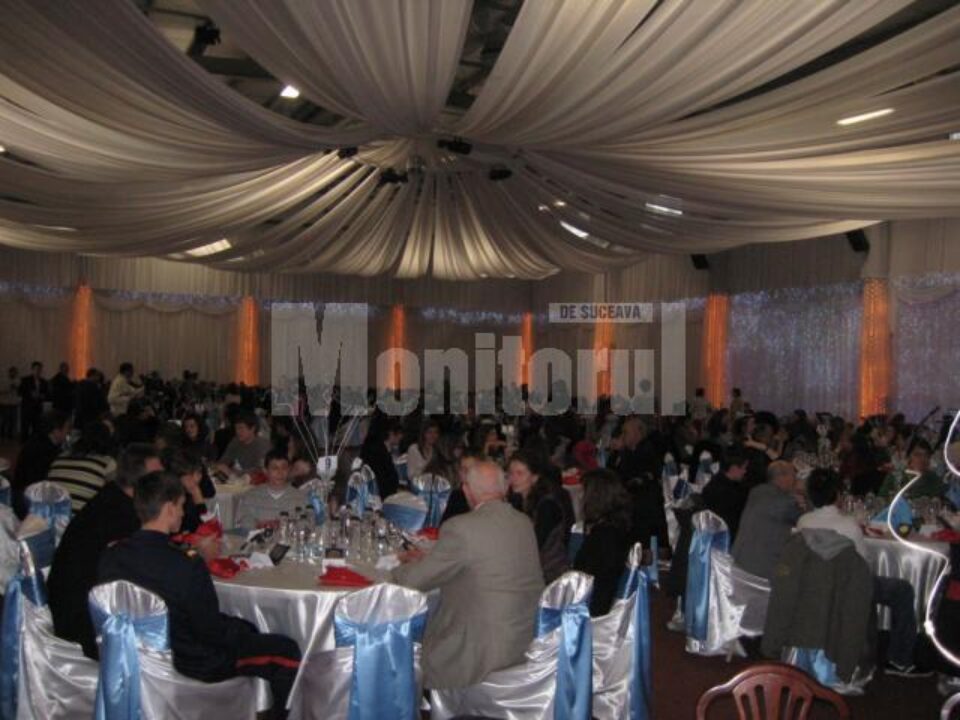 Șase olimpici internaționali și 170 de olimpici naționali, sărbătoriți într-un cadru festiv