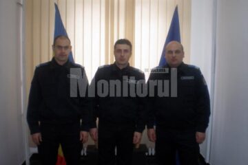 Plutonierul Vasile Timu, plutonierul major Iulian Hriț și plutonierul Neculai Prostire