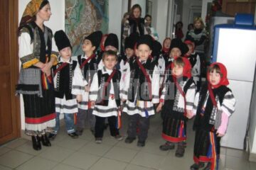 În clinchet de clopoțel: Primii colindători la „Monitorul de Suceava”