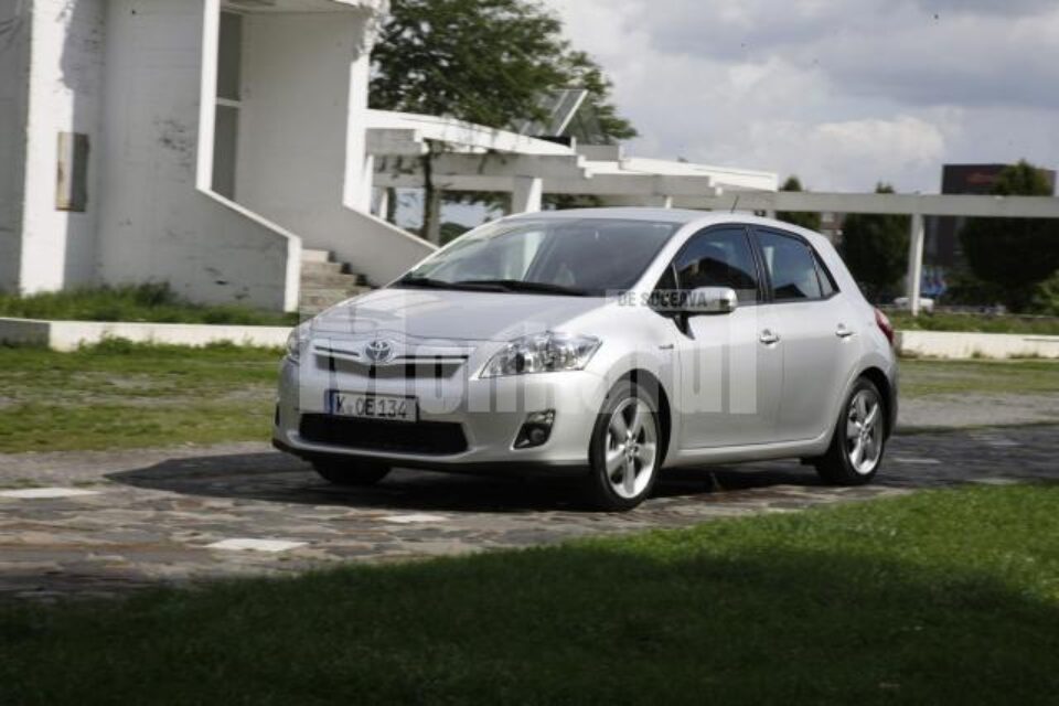 Toyota Auris HSD