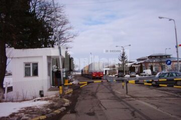 Verificările se fac atât pentru mașinile care vin dinspre Ucraina, cât și printre cele care ies din țară