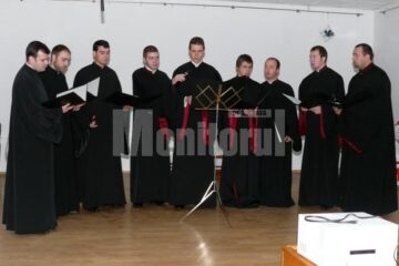 Spectacol caritabil „Dăruind din suflet” la Fălticeni