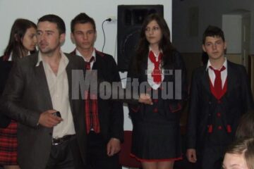 Așa arătau uniformele cu care au impresionat, inițial, reprezentații firmei vasluiene